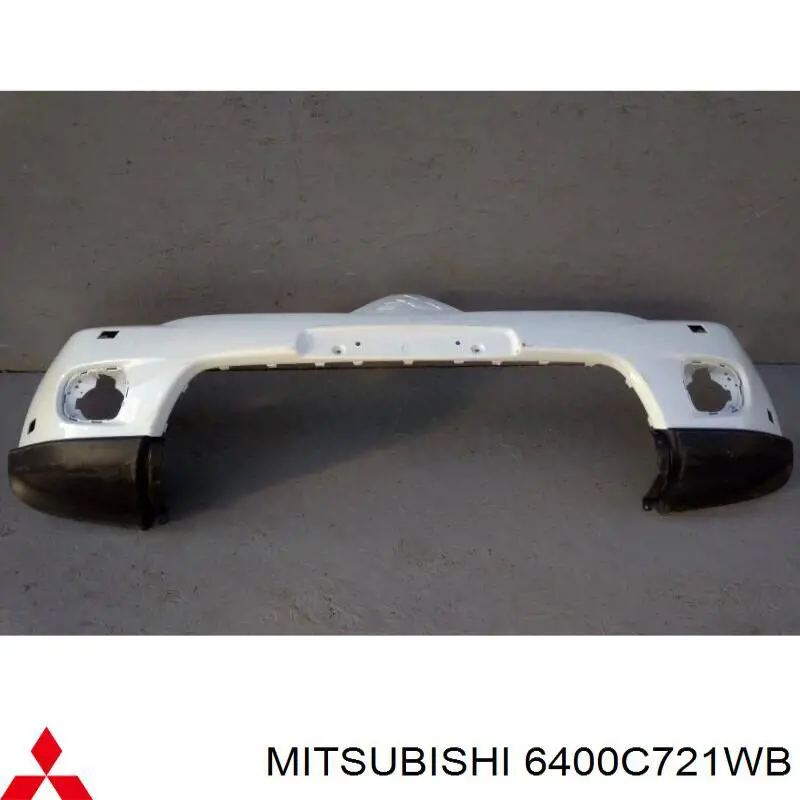 6400C721WB Mitsubishi Paragolpes delantero