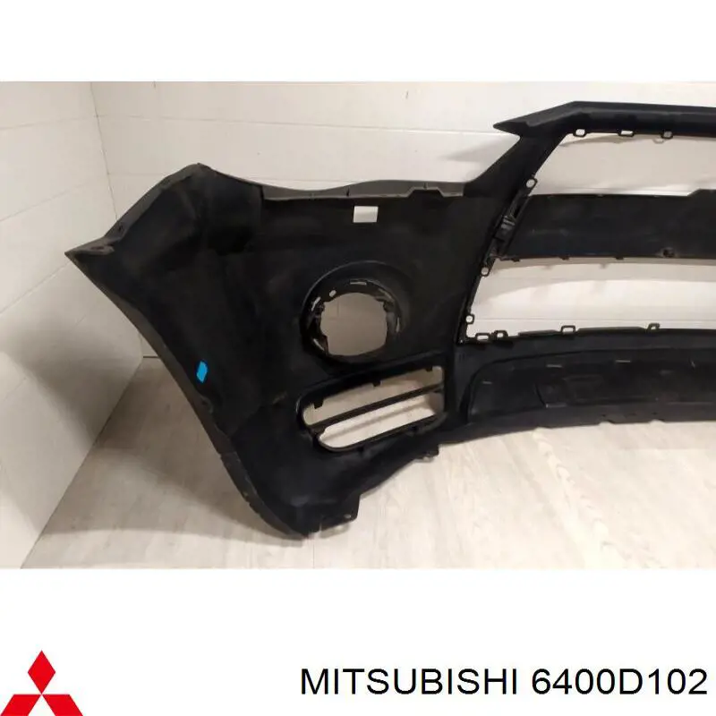 Paragolpes 6400D102 Mitsubishi