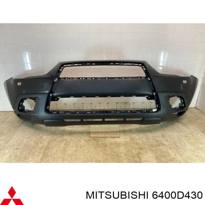 6400C951BB Mitsubishi paragolpes delantero