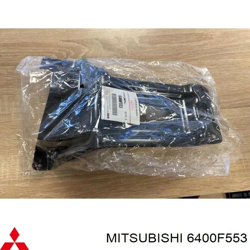 6400B651 Mitsubishi Soporte de parachoques delantero izquierdo