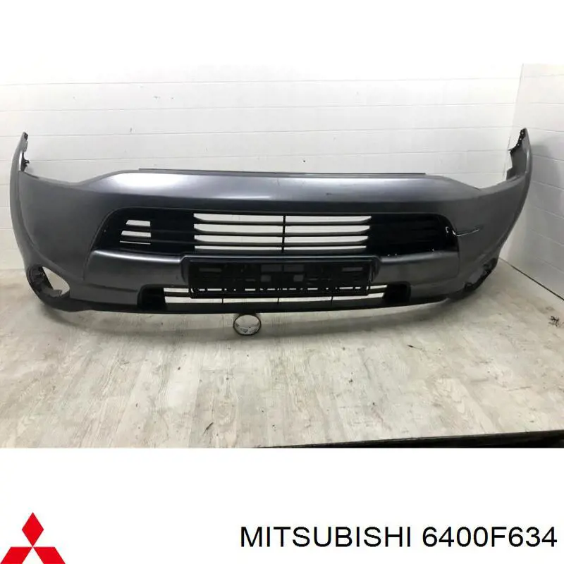 6400F634 Mitsubishi paragolpes delantero