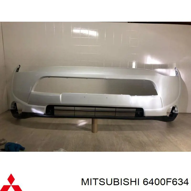 Paragolpes Mitsubishi Outlander 3