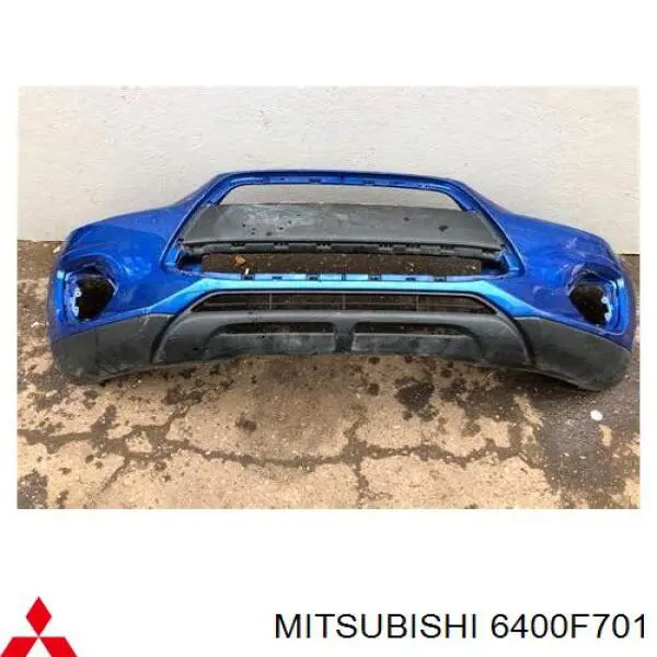 6400F701 Mitsubishi paragolpes delantero