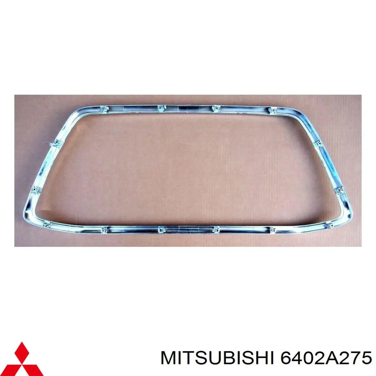 Moldura de la rejilla del radiador Mitsubishi 6402A275 precio, desde 130,48 EUR