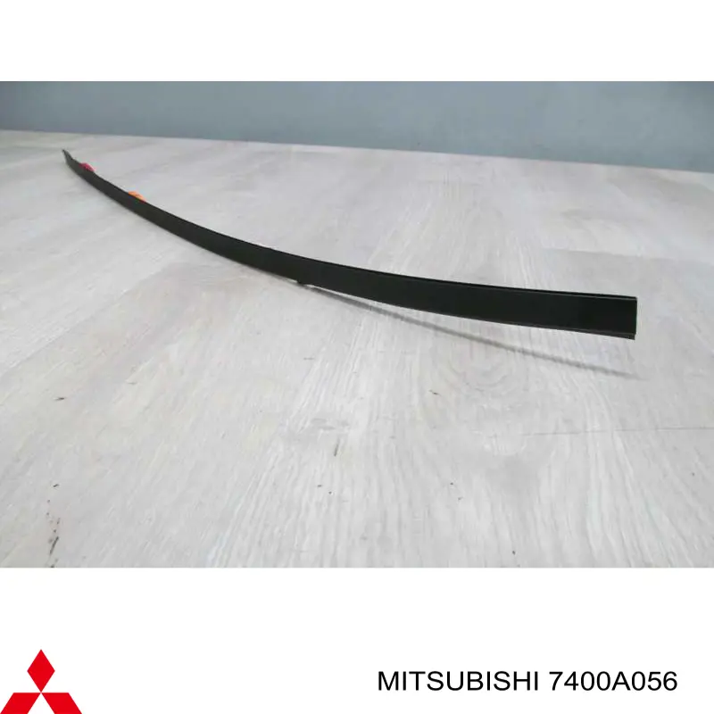 Comprar 7400A056 Mitsubishi Moldura de techo derecha