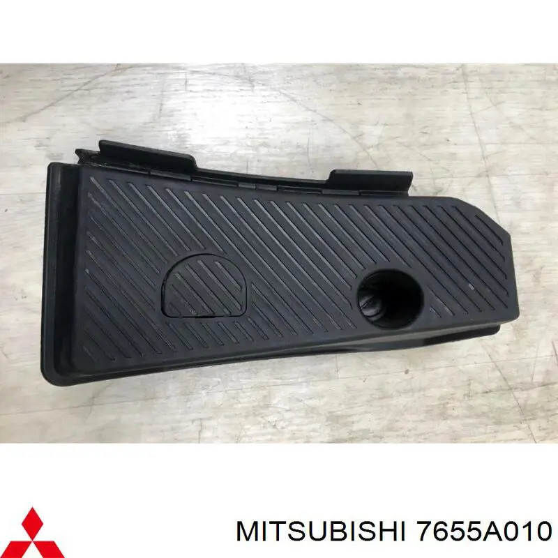 Reposapiés delantero Mitsubishi 7655A010 precio, desde 30,38 EUR