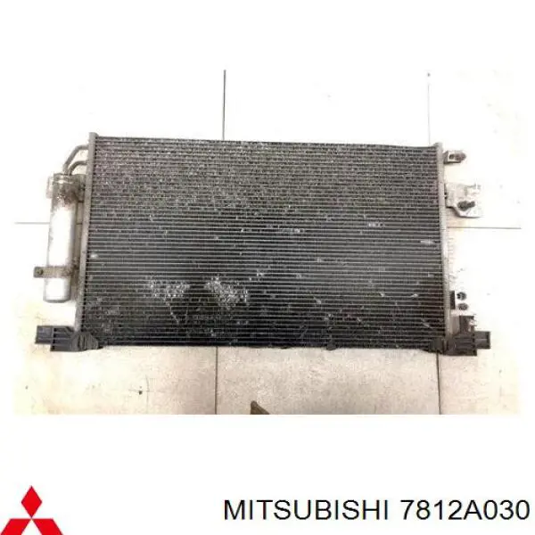 7812A030 Mitsubishi condensador aire acondicionado