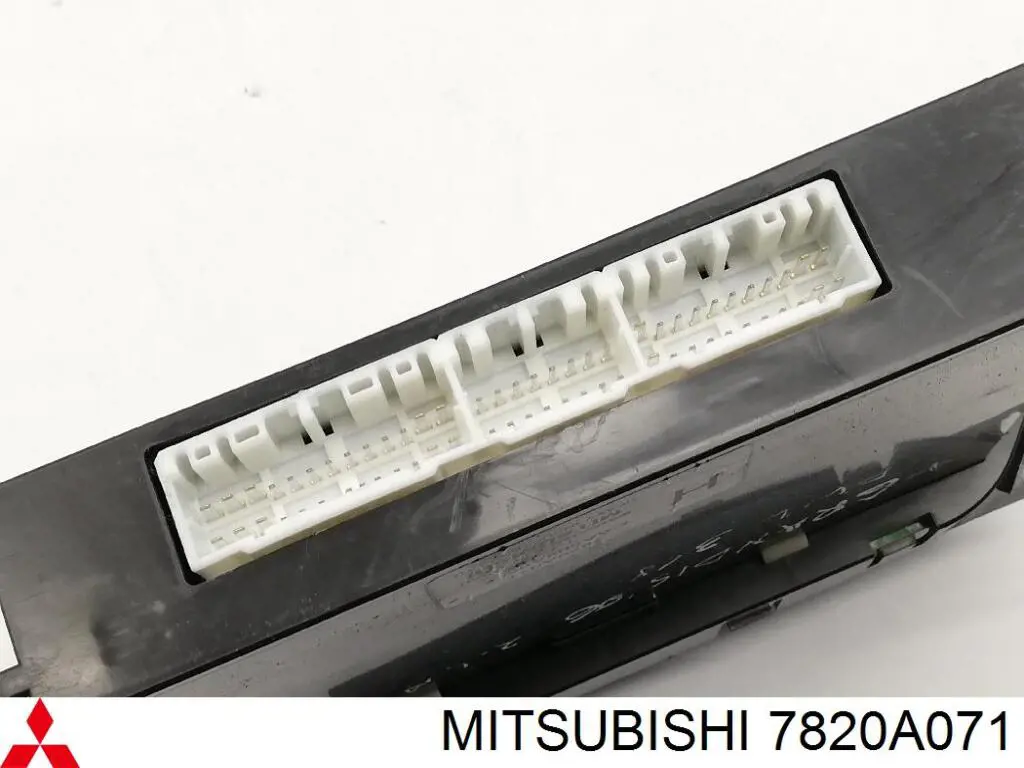 Módulo de modos de calefacción/aire acondicionado Mitsubishi 7820A071 precio, desde 72,60 EUR