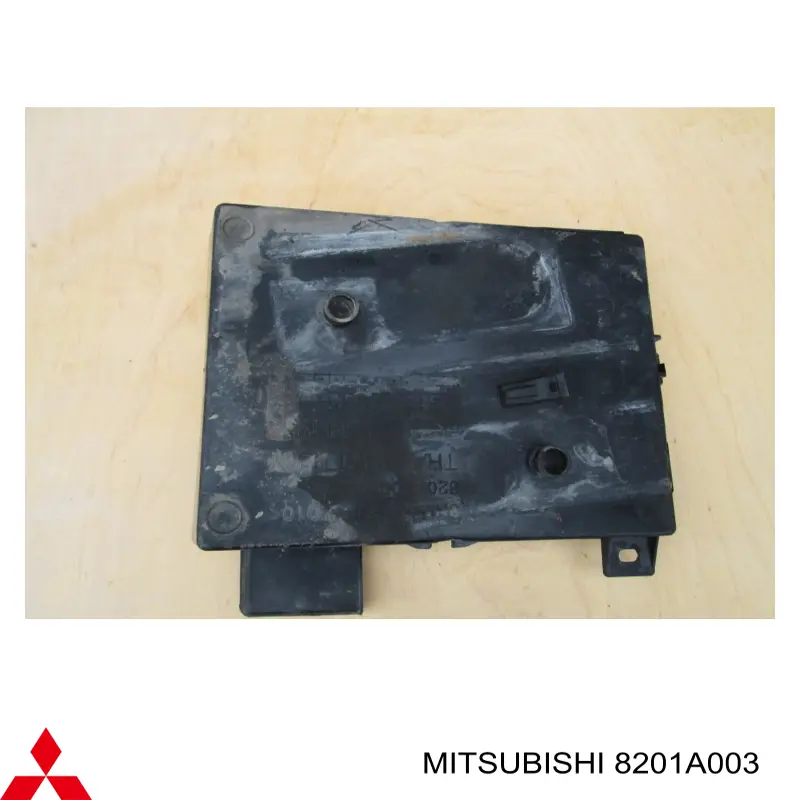Bandeja de la batería Mitsubishi 8201A003 precio, desde 15,09 EUR