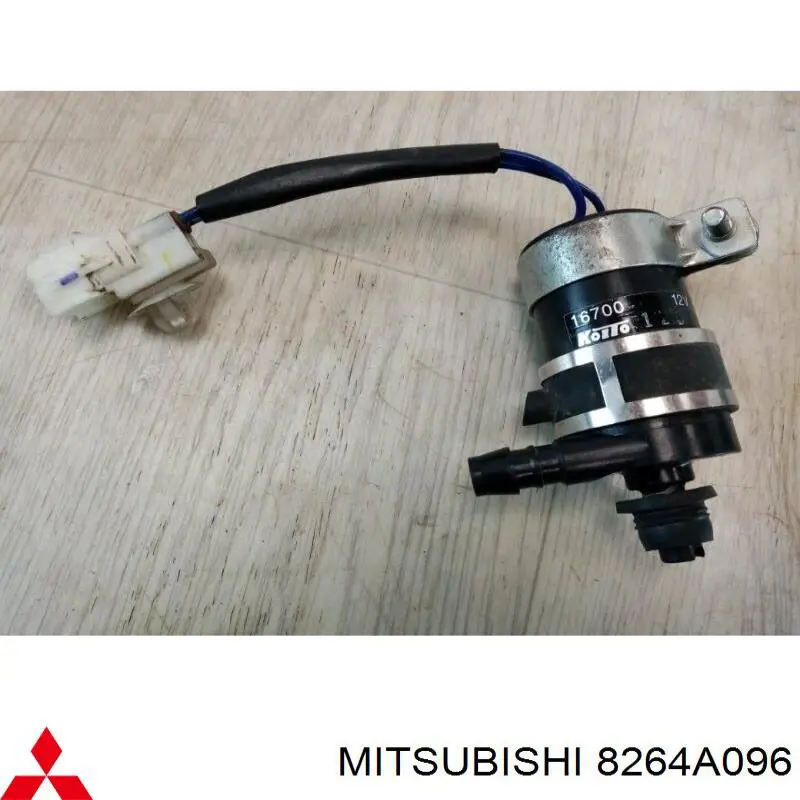 Bomba-motor de lavafaros Mitsubishi 8264A096 precio, desde 153,82 EUR