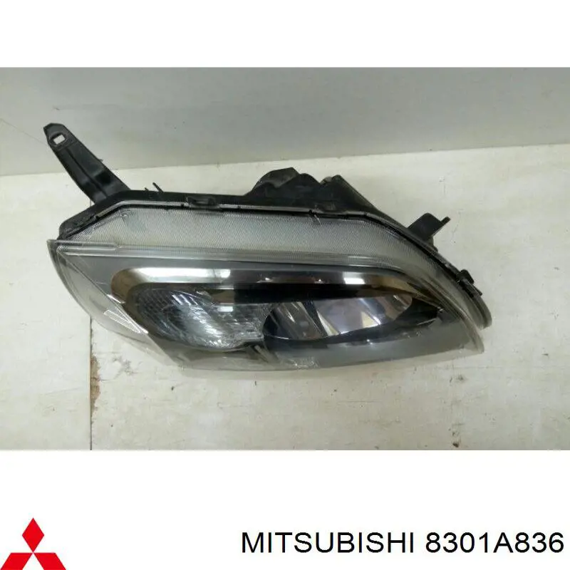 Faro derecho Mitsubishi Galant IX sedán (DJ, DM) (2004 - 2012) precio, desde 265,82 EUR