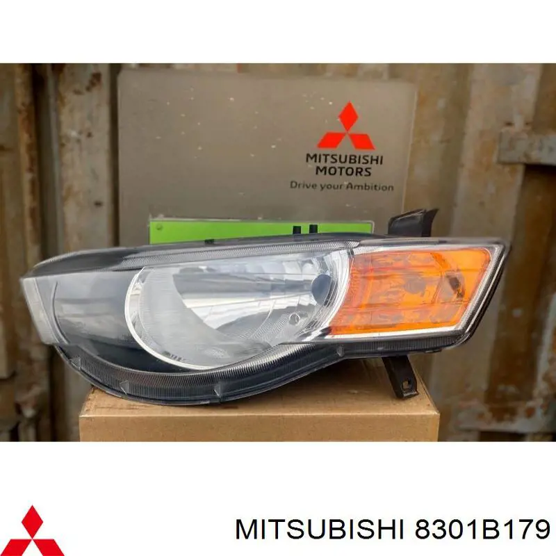 8301B651 Mitsubishi faro izquierdo