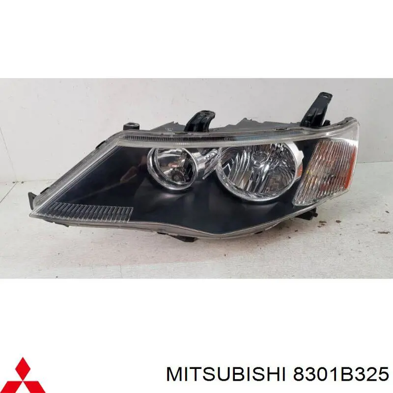 8301B239 Mitsubishi faro izquierdo