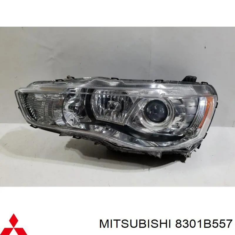 8301B557 Mitsubishi faro izquierdo