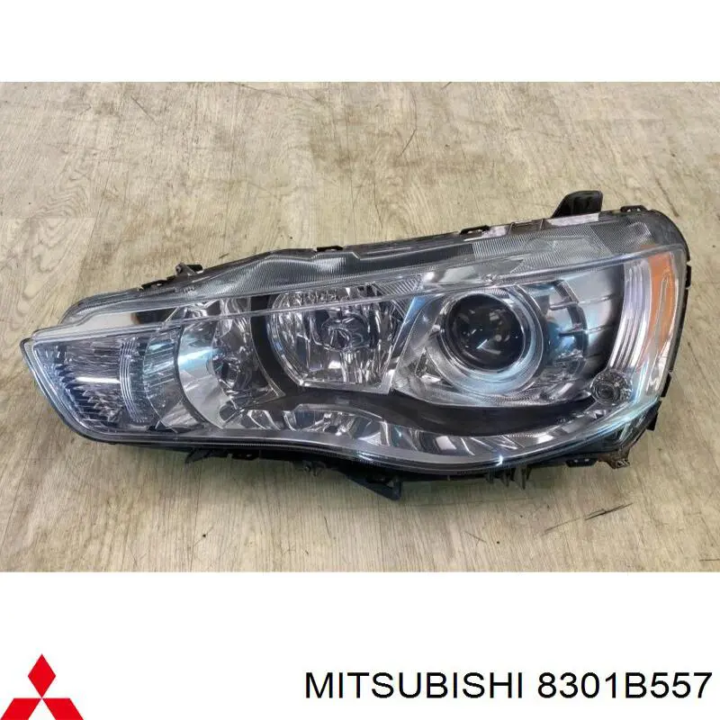 Comprar 8301B557 Mitsubishi Faro delantero izquierdo