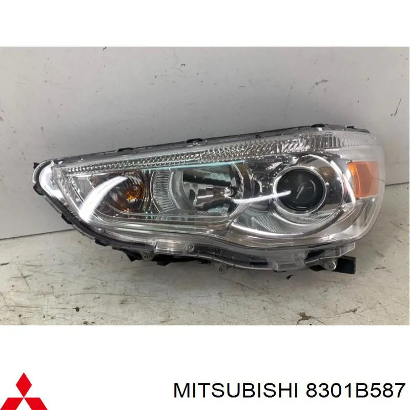 Comprar 8301C617 Mitsubishi Faro delantero izquierdo
