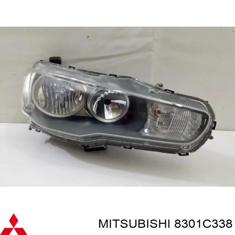 8301C338 Mitsubishi faro derecho