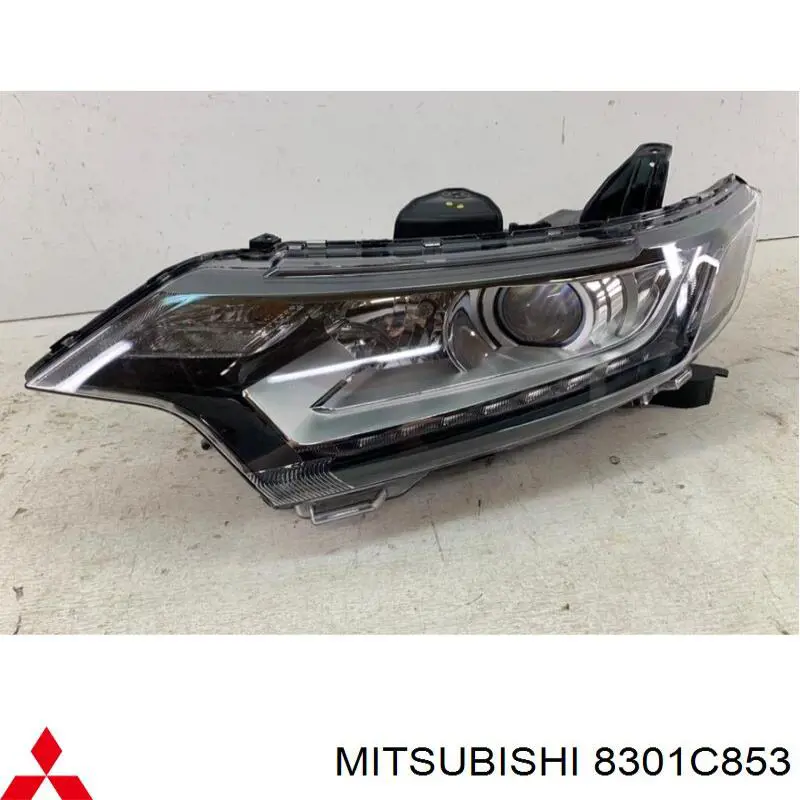 Comprar 8301C853 Mitsubishi Faro delantero izquierdo