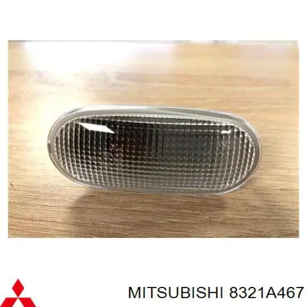Faro antiniebla izquierdo / derecho Mitsubishi 8321A467