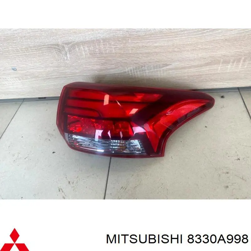 Piloto trasero exterior derecho Mitsubishi 8330A998 precio, desde 220,68 EUR