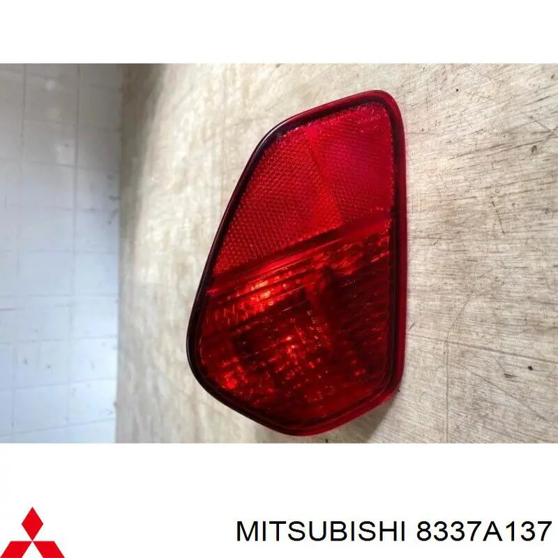 Faro niebla trasero izquierdo para Mitsubishi Outlander (GF, GG)