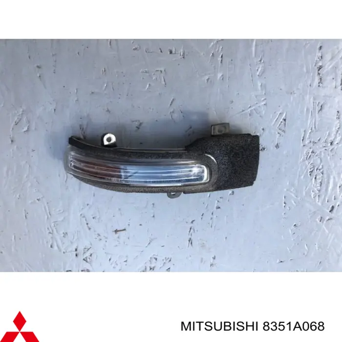 Luz intermitente de retrovisor exterior derecho para Mitsubishi L 200 (KA_T, KB_T)