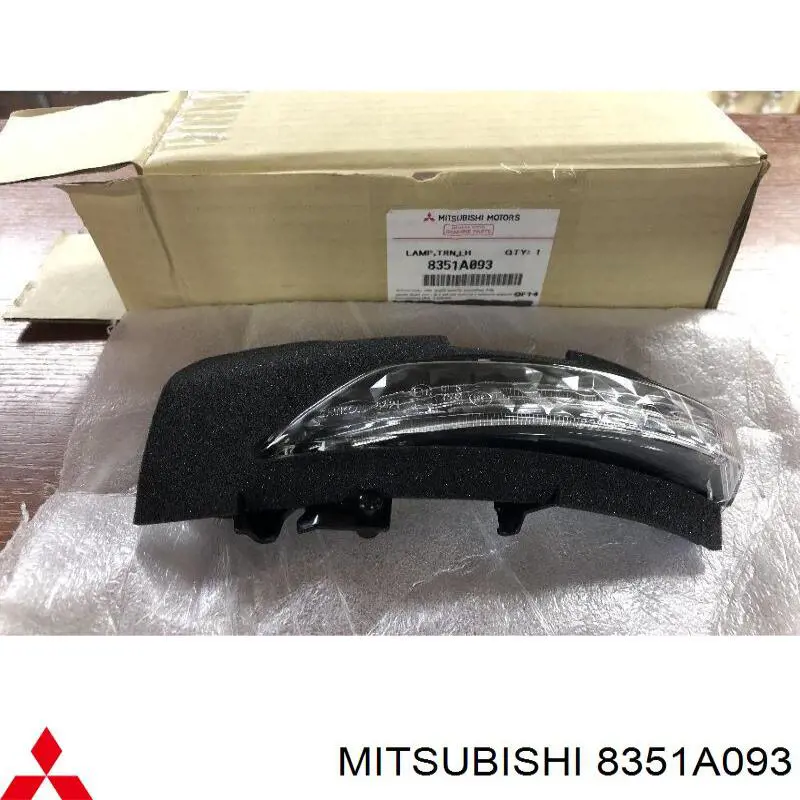 Luz intermitente de espejo retrovisor izquierdo Mitsubishi 8351A093 precio, desde 97,70 EUR