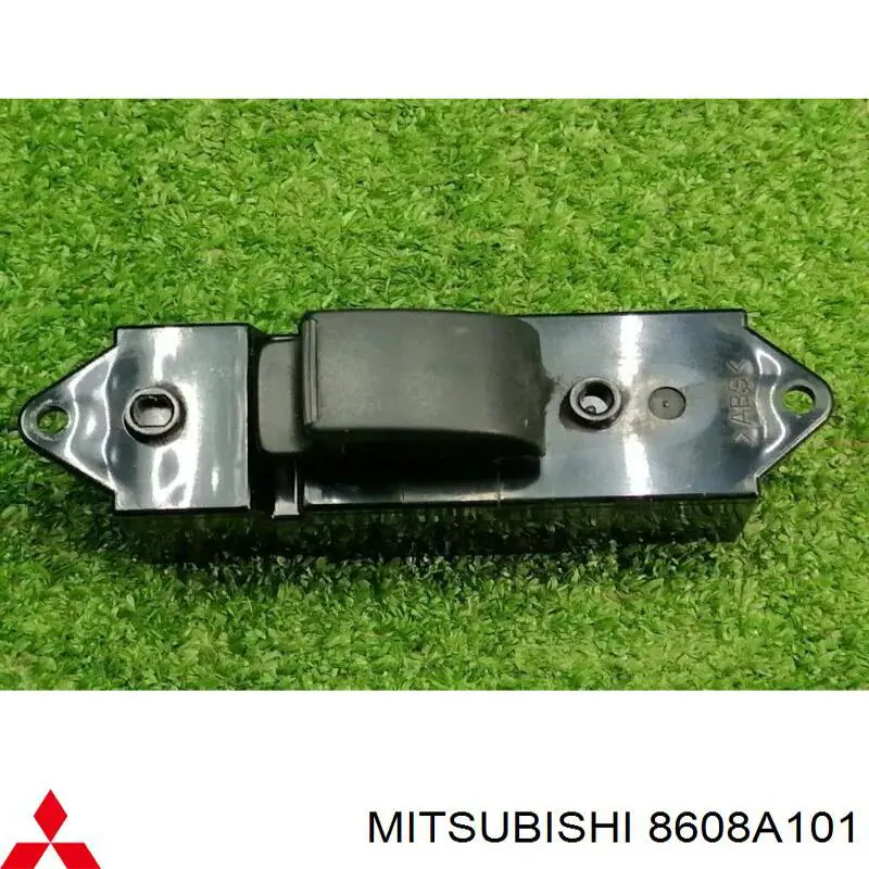 Interruptor de elevalunas trasero izquierdo Mitsubishi 8608A101 precio, desde 104,31 EUR