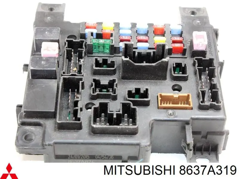 8637A319 Mitsubishi caja de fusibles