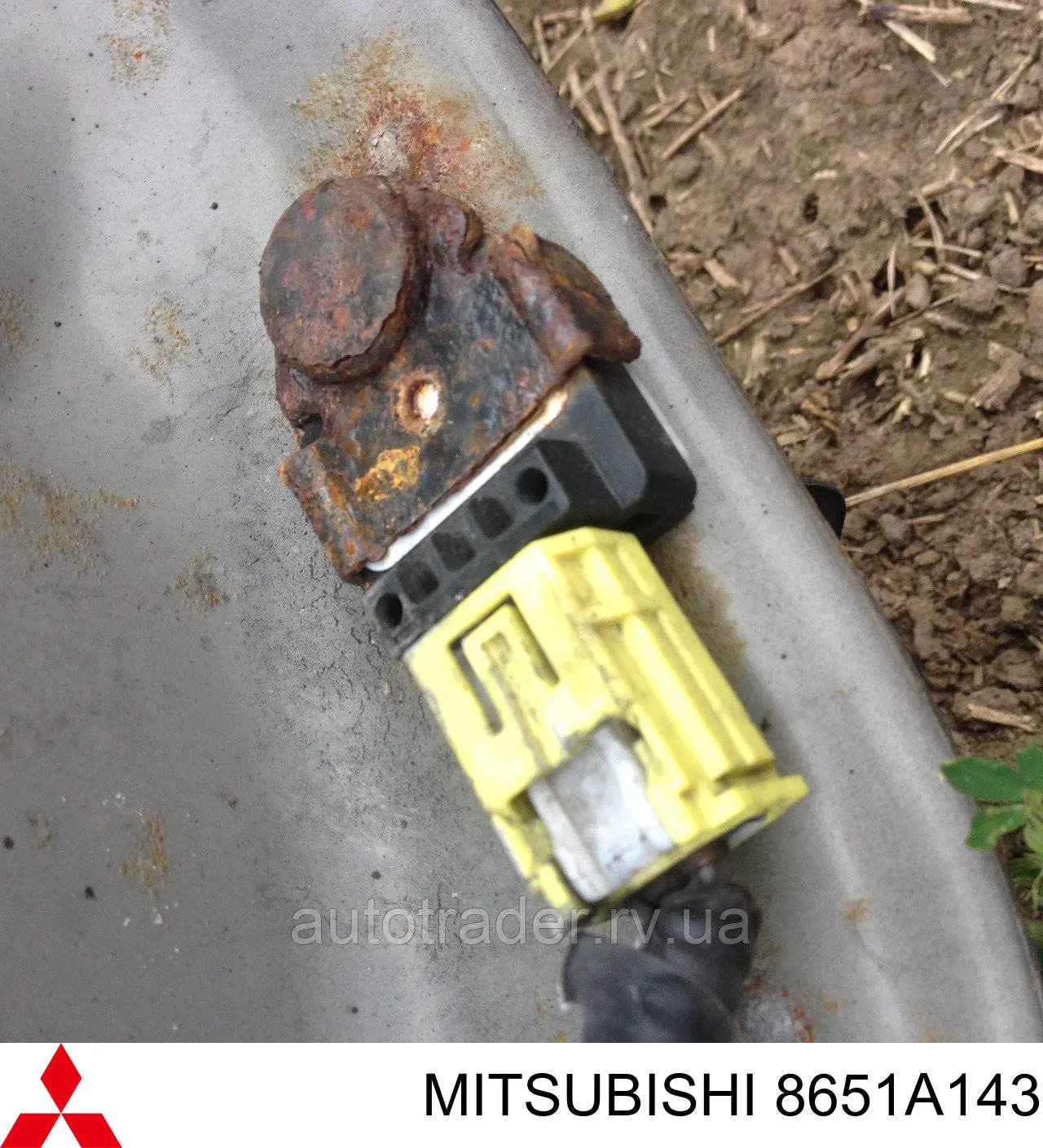 8651A143 Mitsubishi Sensor de airbag delantero