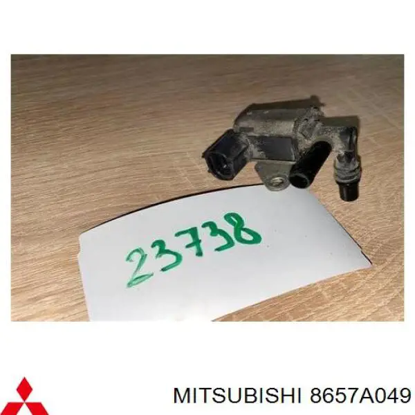 8657A049 Mitsubishi valvula de adsorcion de vapor de combustible