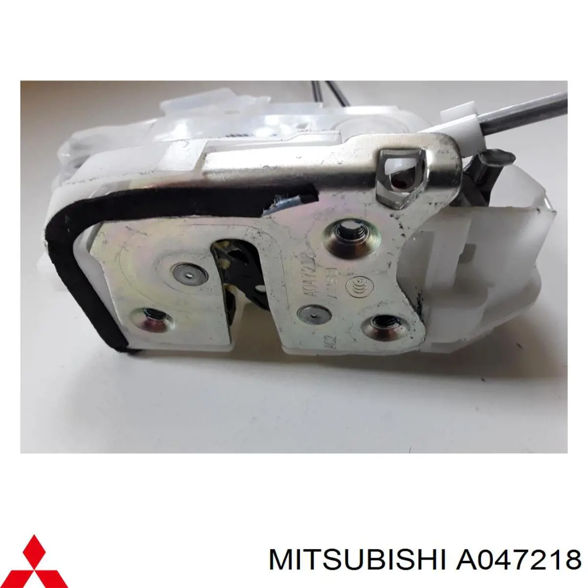 Cerradura de puerta delantera derecha Mitsubishi A047218 precio, desde 49,37 EUR