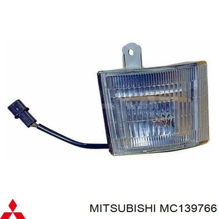 MC139766 Mitsubishi luz de gálibo izquierda