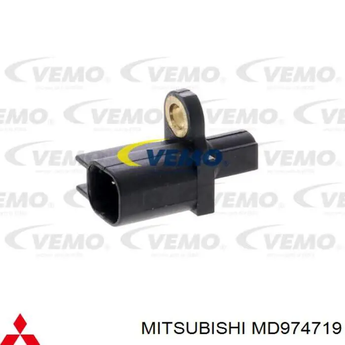 MD997619 Chrysler Bomba refrigerante coche