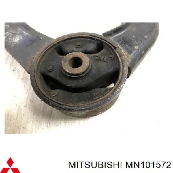 Comprar MN101572 Mitsubishi Soporte de motor trasero