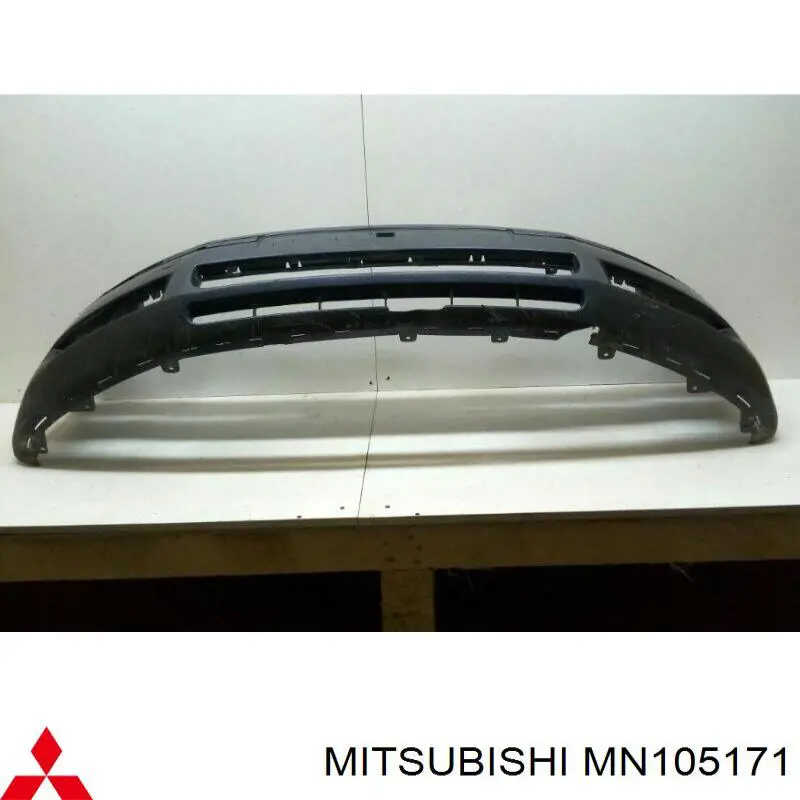 MN105171 Mitsubishi parachoques trasero