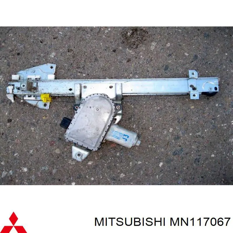 MN117067 Mitsubishi mecanismo de elevalunas, puerta trasera izquierda