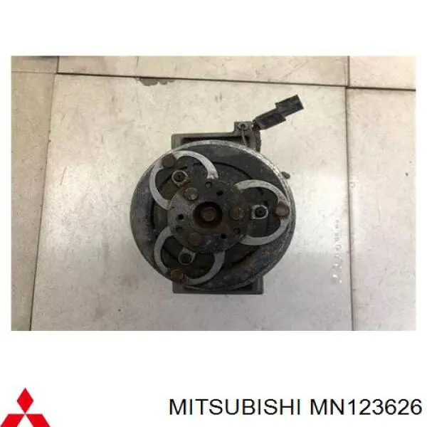 Compresor de aire acondicionado coche para Mitsubishi L 200 (KA_T, KB_T)