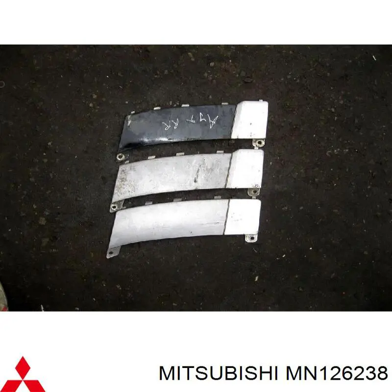 MN126238 Mitsubishi