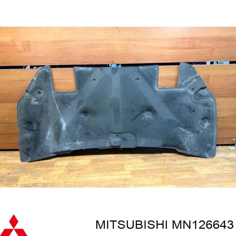 MN126643 Mitsubishi aislamiento del capó