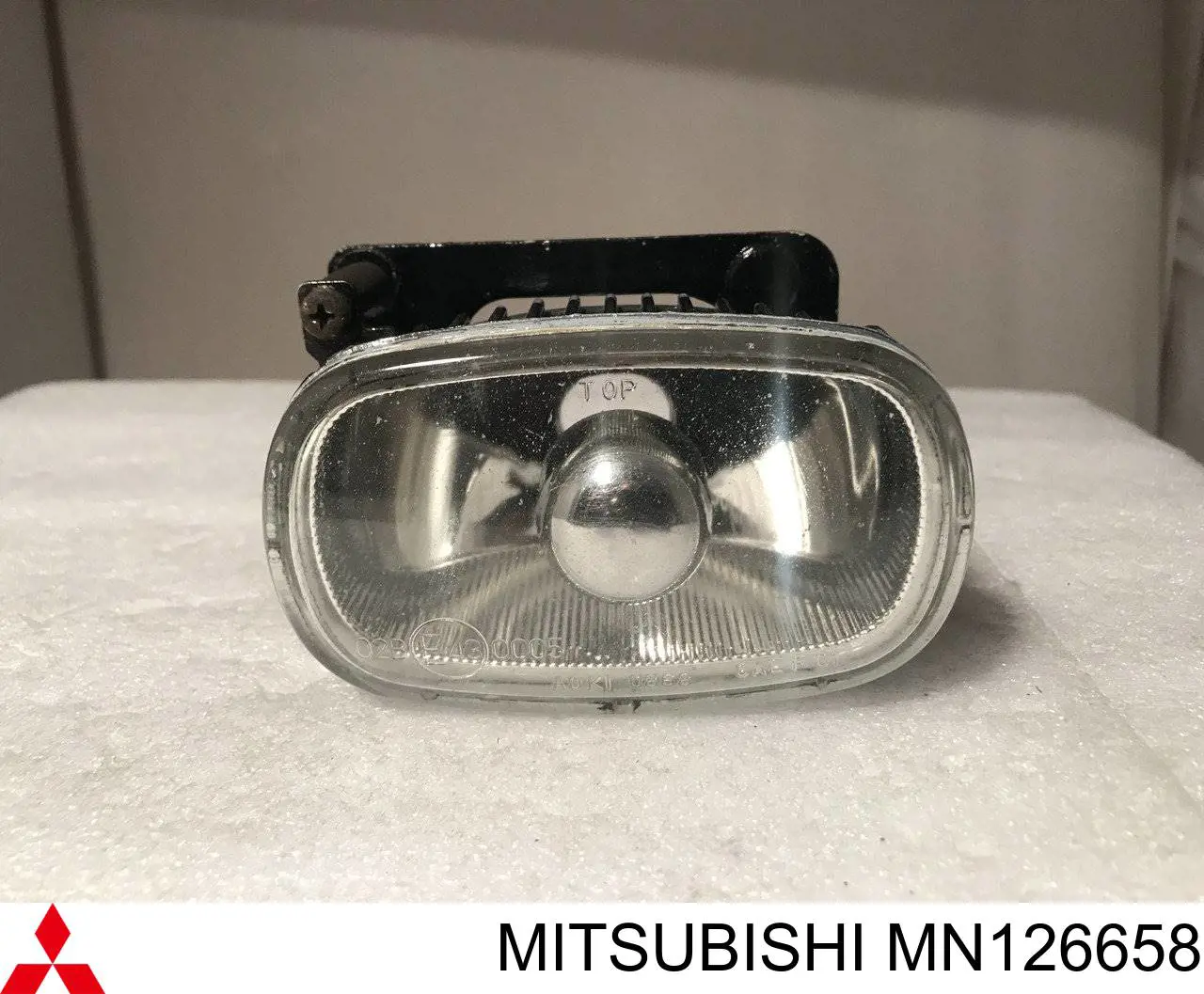 Luz antiniebla derecha para Mitsubishi Outlander 