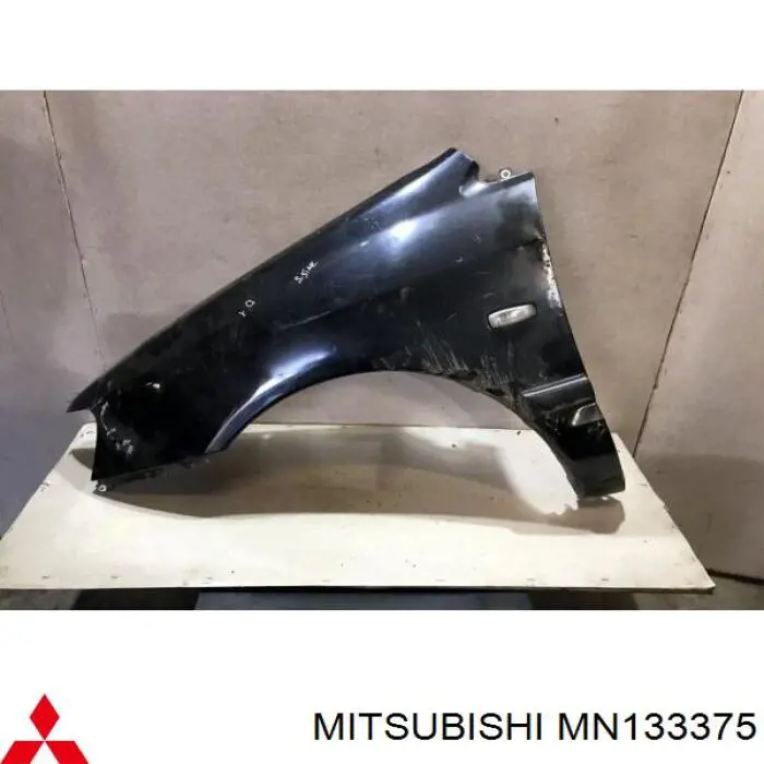 Guardabarros delantero izquierdo para Mitsubishi Space Star (DG0)