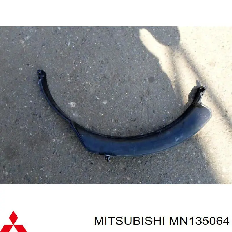 MN135064 Mitsubishi bastidor radiador