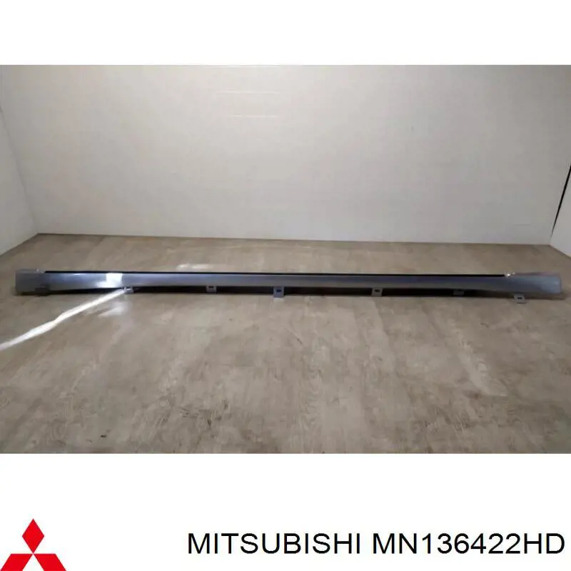 Cubierta de estribo Mitsubishi MN136422HD precio, desde 436,70 EUR