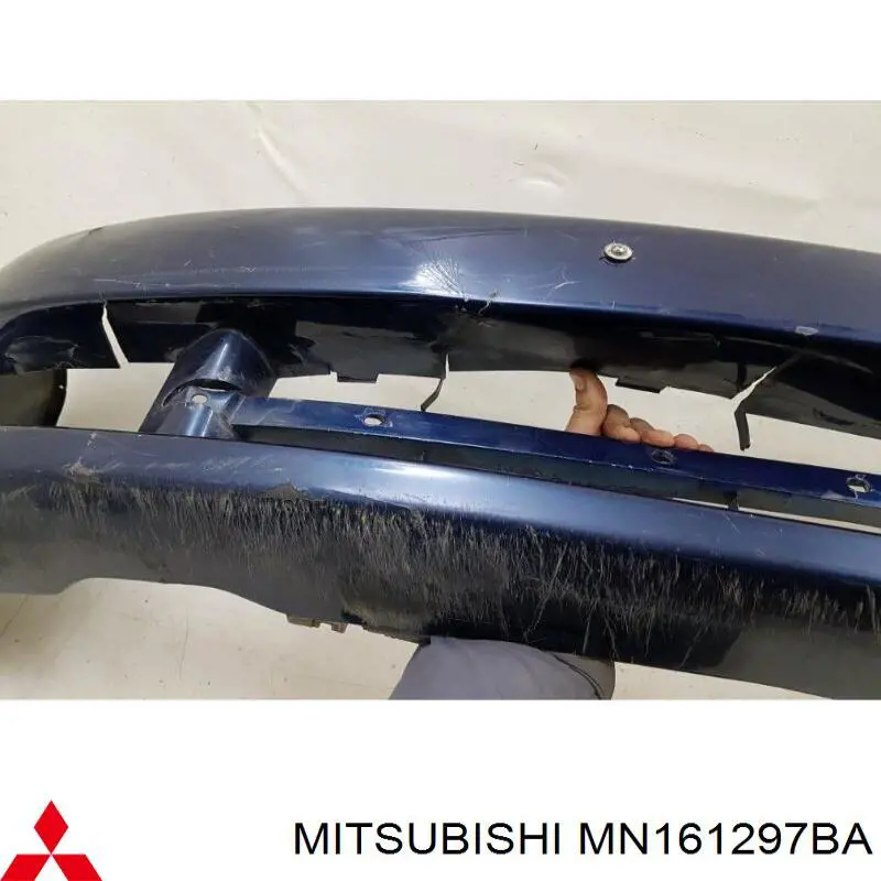 Parachoques delantero Mitsubishi MN150927 precio, desde 331,29 EUR