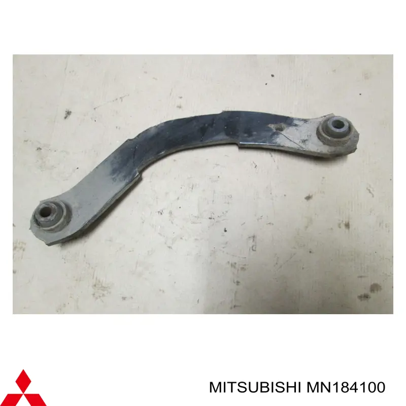 MN184100 Mitsubishi brazo suspension inferior trasero izquierdo/derecho