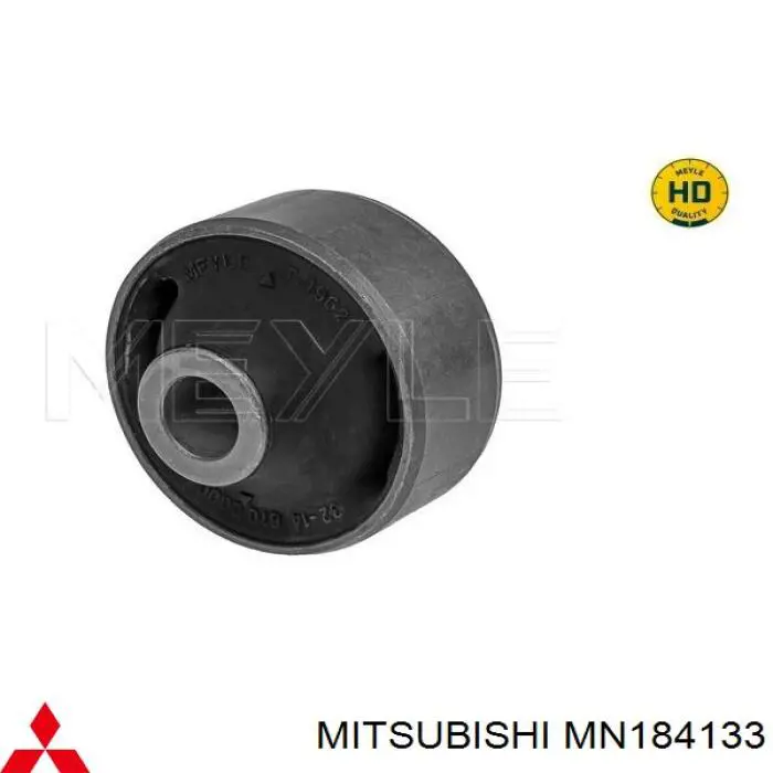 MN184133 Mitsubishi silentblock de suspensión delantero inferior