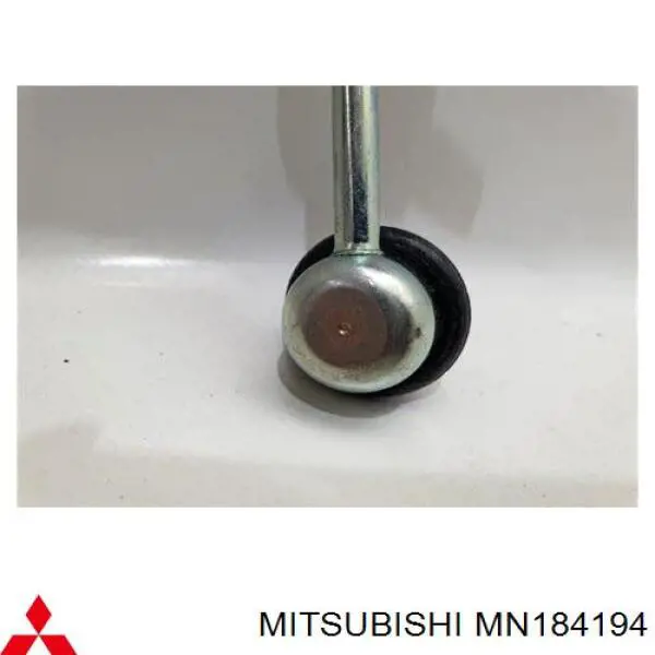 Soporte estabilizador Mitsubishi MN184194 precio, desde 11,46 EUR