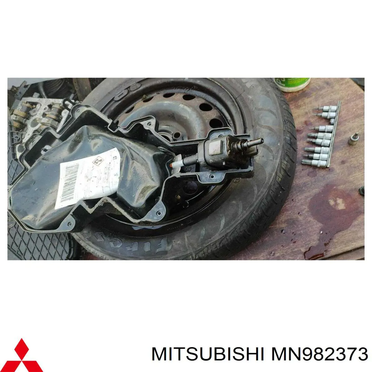 MN982373 Mitsubishi 
