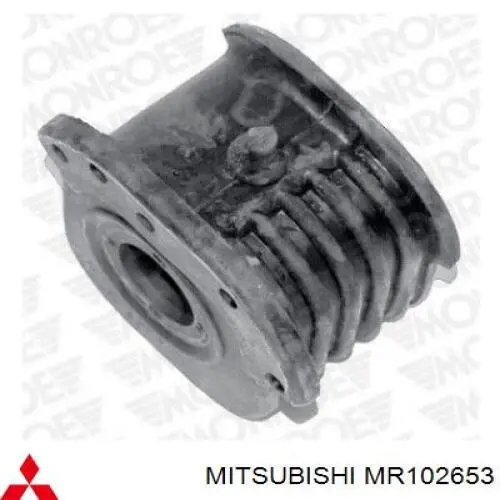 MR102653 Mitsubishi Silentblock de brazo de suspensión delantero inferior